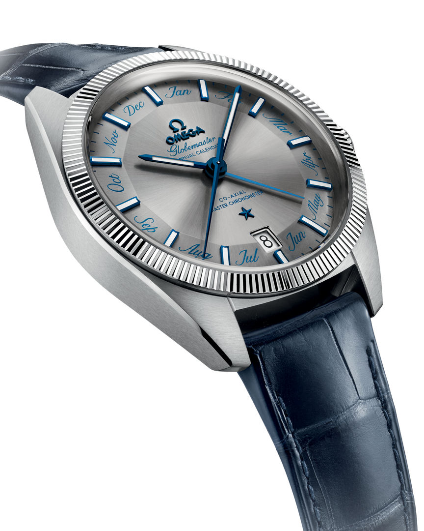 Cinturino in pelle marrone con fibbia ad ardiglione in acciaio, design classico ed elegante per l’Omega Constellation Globemaster Annual Calendar