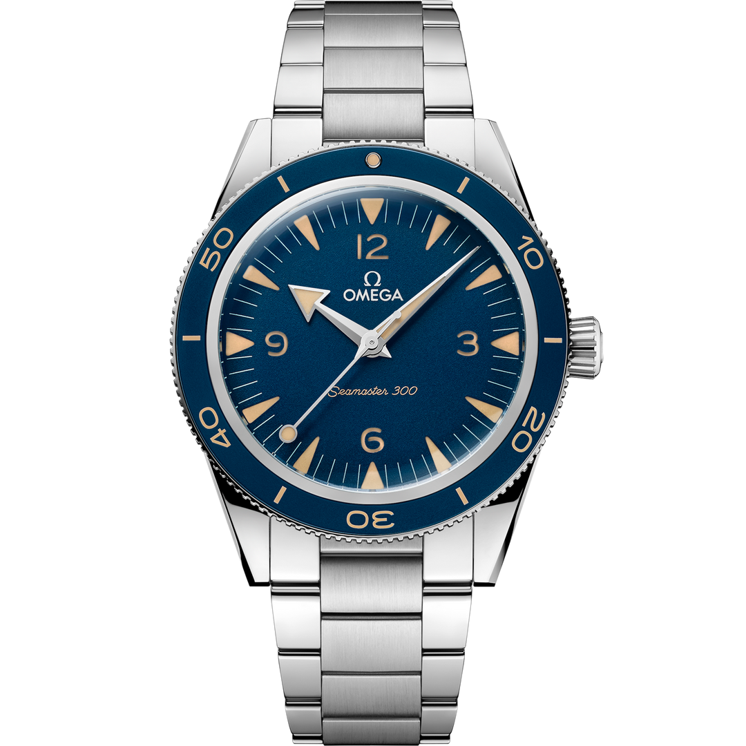 Quadrante blu sunburst dell’Omega Seamaster 300 41 mm con indici rodiati, numeri arabi con Super-LumiNova vintage e datario a ore 3