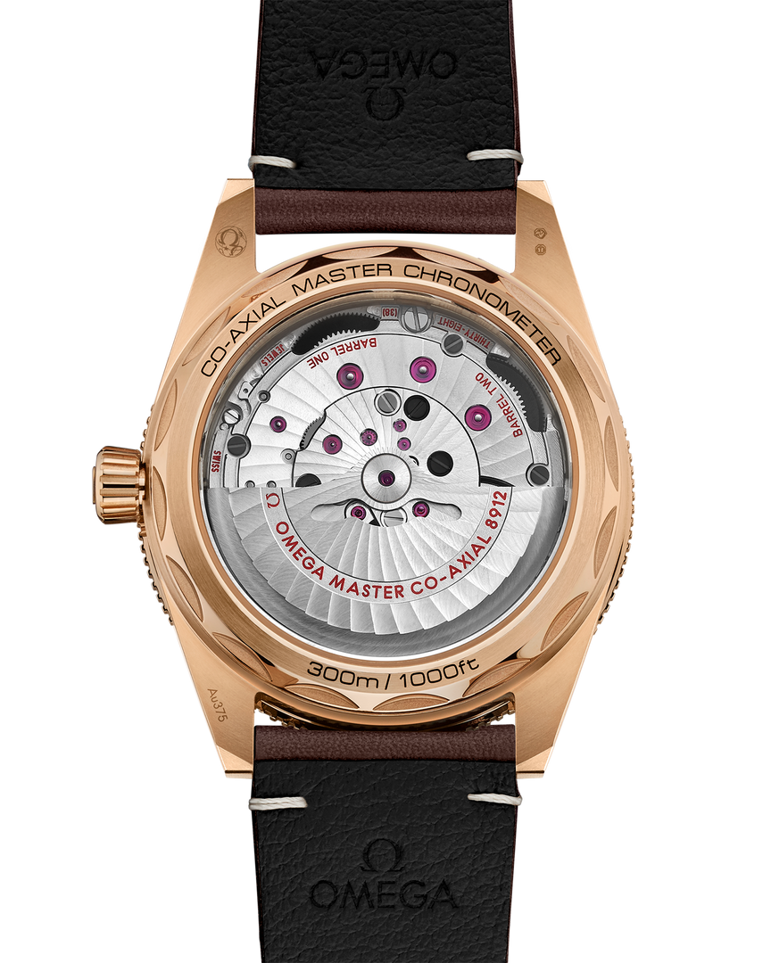 Cassa in Bronze Gold 9K da 41 mm con lunetta girevole unidirezionale in ceramica marrone e scala graduata in Super-LumiNova verde
