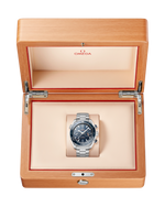 Load image into Gallery viewer, Cassa in acciaio inox da 45,5 mm con lunetta girevole unidirezionale in ceramica blu e corona a vite
