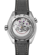 Load image into Gallery viewer, Bracciale in acciaio inox lucido e spazzolato con chiusura déployante estensibile dell’Omega Seamaster Planet Ocean 600M 43,5 mm.
