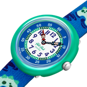 Dettaglio del cinturino blu in PET riciclato con sicurezza e fibbia ad ardiglione