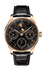 Load image into Gallery viewer, Quadrante nero lucido con dettagli dorati e doppia indicazione fasi lunari del Portugieser Perpetual Calendar 44 in 18 ct Armor Gold®.
