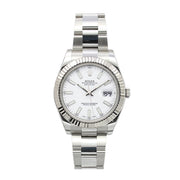 Orologio Rolex Datejust II 116334 con cassa in acciaio da 41 mm, lunetta zigrinata in oro bianco, quadrante disponibile in vari colori tra cui blu e nero con indici a bastone, vetro zaffiro con lente Cyclope per la data, bracciale Oyster in acciaio e movimento automatico calibro 3136, impermeabile fino a 100 metri.