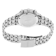 Cassa in acciaio inox robusta con corona con dentellatura a ore 3 e pulsanti per cronografo laterali del Seiko Sport Chronograph