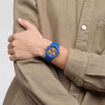 Load image into Gallery viewer, Swatch Primarily blue SUSN419 - cassa blu - cinturino silicone blu - quadrante blu e arancione - cronografo e datario