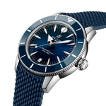 Load image into Gallery viewer, Profilo laterale della cassa in acciaio inossidabile da 36 mm con vetro zaffiro bombato antiriflesso e lunetta unidirezionale del modello Superocean Heritage Automatic 36.
