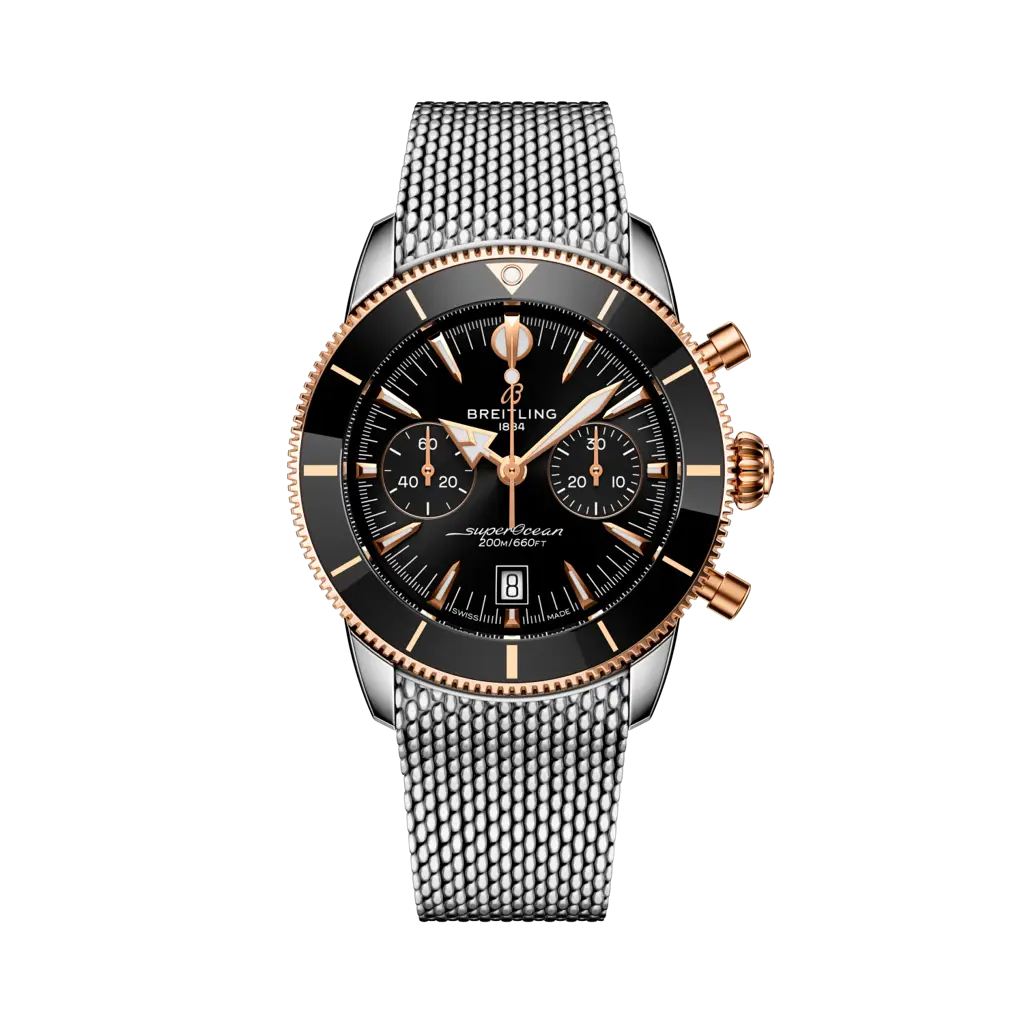 Quadrante blu sunburst con indici applicati luminescenti e contatori cronografici del Breitling Superocean Heritage B01 Chronograph 42.