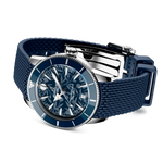 Load image into Gallery viewer, Cinturino blu in caucciù con chiusura pieghevole in acciaio inossidabile del Breitling Superocean Heritage B31 Automatic 40 Kelly Slater.
