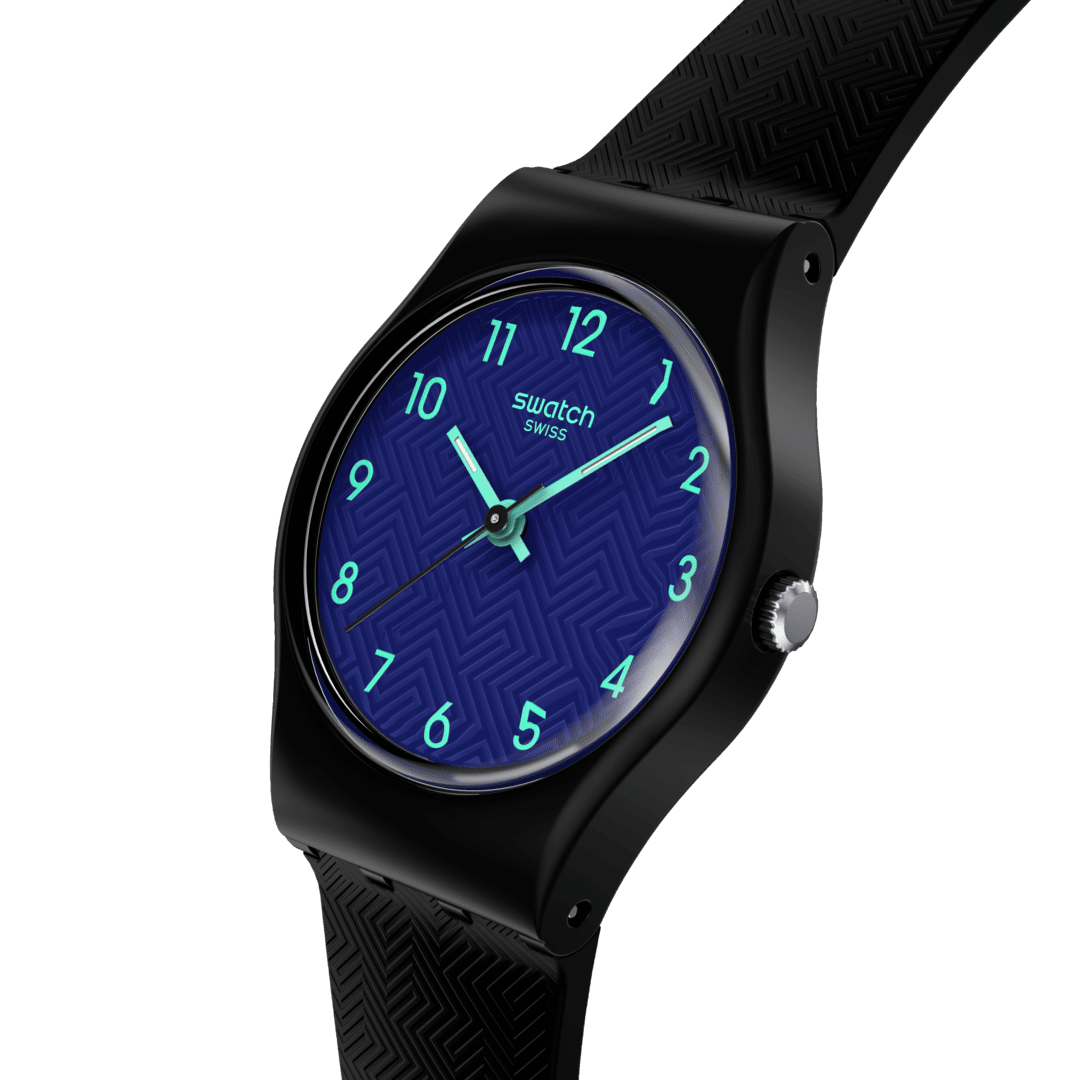 Dettaglio cinturino in silicone blu morbido e fibbia resistente dello Swatch Grace in Time LB188.