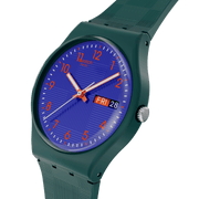 Dettaglio cinturino in silicone/plastica verde e blu con fibbia coordinata dell’orologio Swatch Pattern Formation SO28N706.