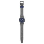 Load image into Gallery viewer, Vista frontale dell’orologio Swatch Tile Dial SO28M701 con quadrante blu e cassa grigia, ideale per uso quotidiano.
