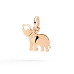 Load image into Gallery viewer, Ciondolo elefante in oro rosa 9K con proboscide sollevata, dettaglio lavorazione e brillantezza.
