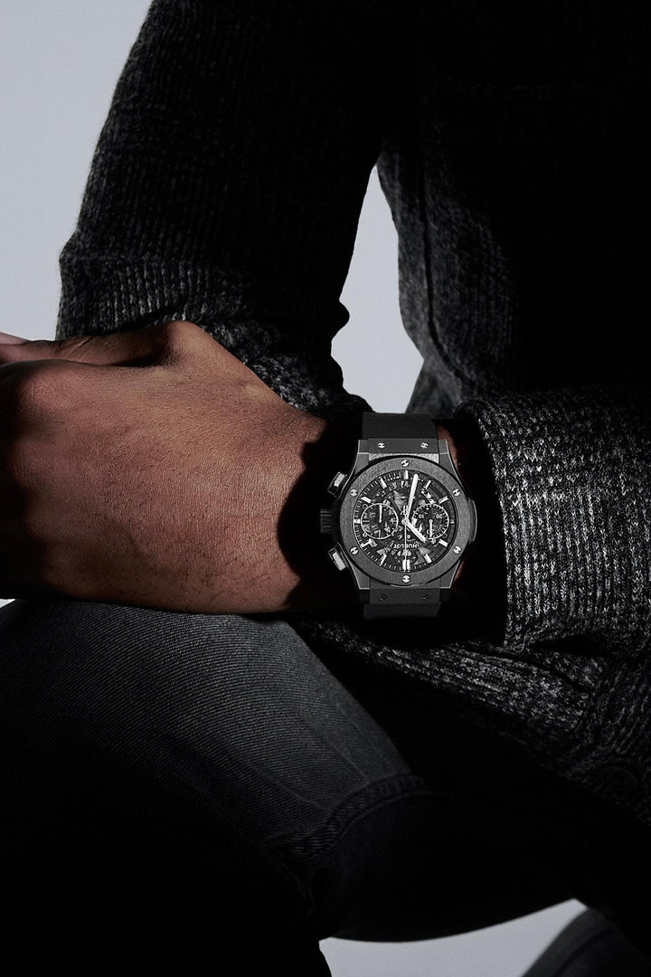 Hublot Classic Fusion Aerofusion Black Magic 525.CM.0170.RX - cinturino gomma nera - cassa ceramica nera - quadrante scheletrato nero con datario e cronografo - polso