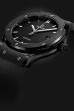 Load image into Gallery viewer, Hublot Classic Fusion Black Magic 542.CM.1171.RX - cinturino caucciù nero - cassa ceramica nera - quadrante nero con datario