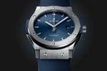 Load image into Gallery viewer, Hublot Classic Fusion Titanium Blue 542.NX.7170.RX - cassa titanio - cinturino caucciù blu - quadrante blu con datario