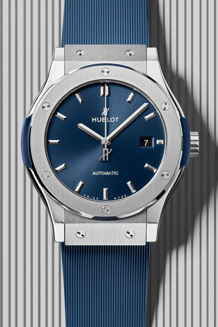 Hublot Classic Fusion Titanium Blue 542.NX.7170.RX - cassa titanio - cinturino caucciù blu - quadrante blu con datario