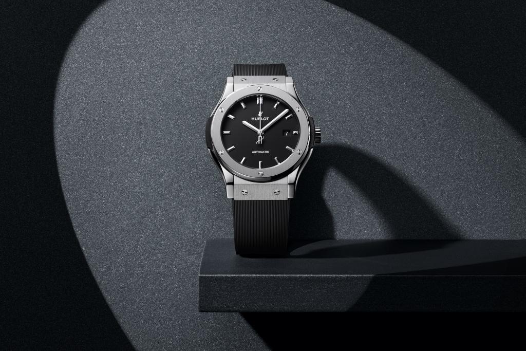 Hublot Classic Fusion Titanium Nero 542.NX.1171.RX - cassa titanio - cinturino caucciù nero - quadrante nero con datario