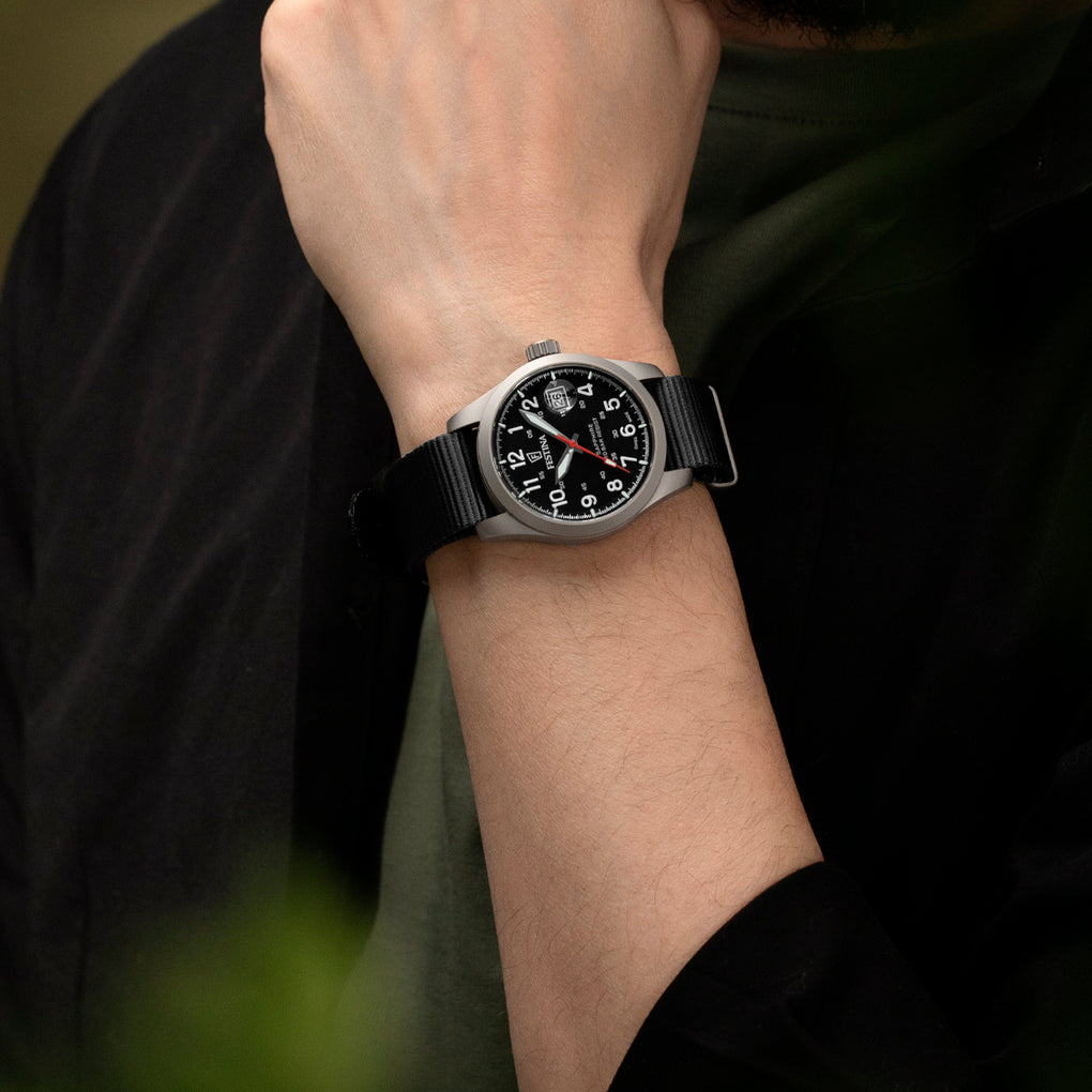 Festina Field F20082/3 - cinturino nylon nero - cassa acciaio - quadrante nero con datario