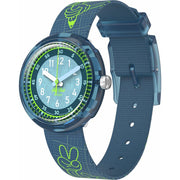 Orologio Flik Flak Code Talk modello FPNP174 con cassa verde in plastica e quadrante blu con lancette colorate bianco, blu e verde.