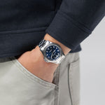 Load image into Gallery viewer, Hamilton Khaki Field King Day-date H64475140 - bracciale e cassa acciaio - quadrante blu con datario - polso