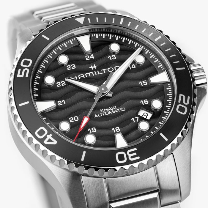 Hamilton Khaki Navy auto H82415130 - bracciale e cassa acciaio - quadrante nero con datario