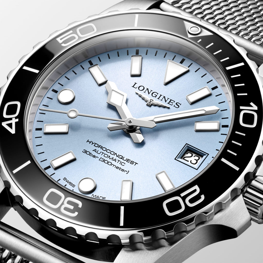 Longines Hydroconquest 39mm L3.779.4.99.6 - bracciale e cassa acciaio - quadrante azzurro ghiaccio con datario - ghiera ceramica nera