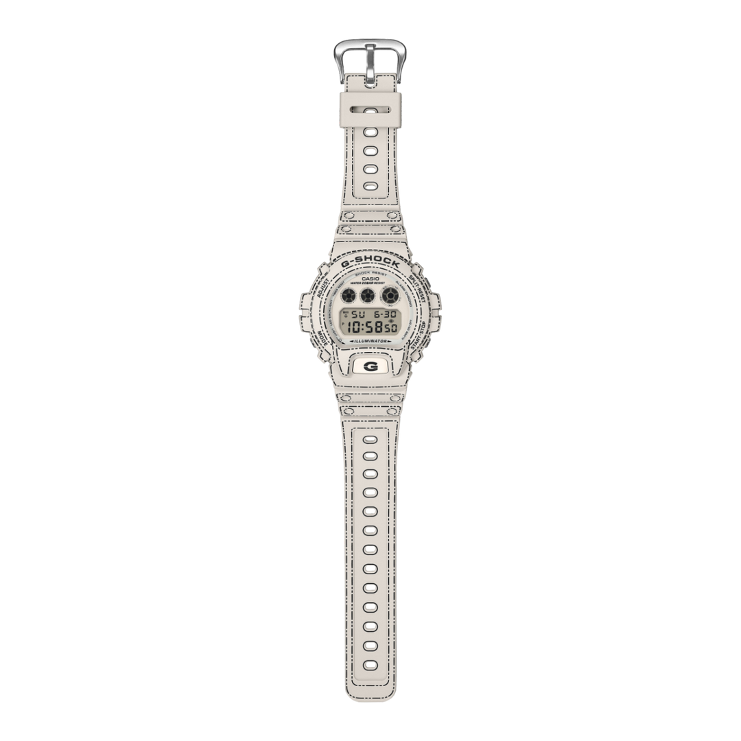 Casio G-shock Serie 6900 DW-6900RGM-5ER - cinturino e cassa bianchi con dettagli neri - quadrante digitale bianco