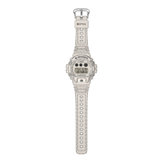 Casio G-shock Serie 6900 DW-6900RGM-5ER - cinturino e cassa bianchi con dettagli neri - quadrante digitale bianco