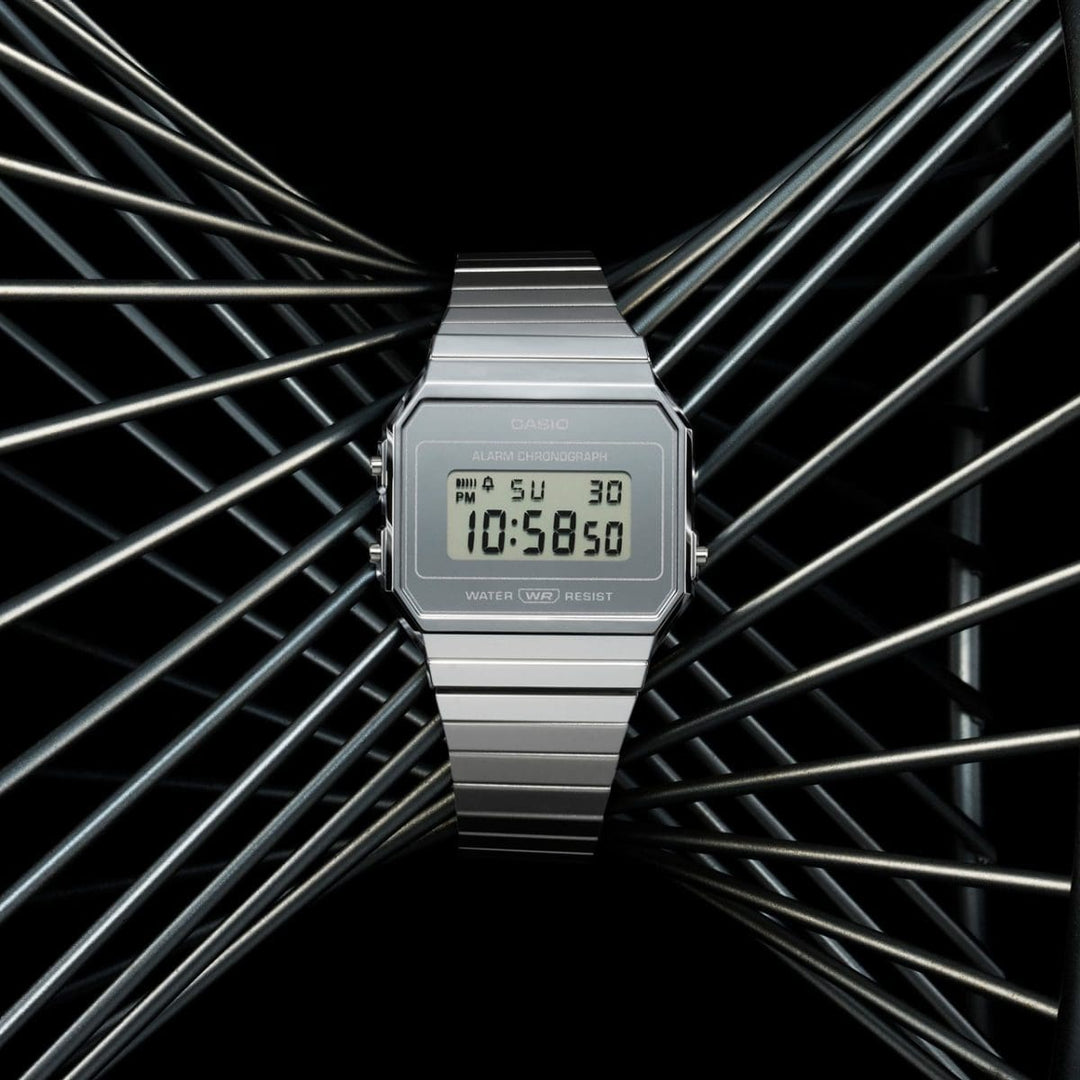 Casio Iconic A700WEV-7AEF - cassa resina grigia - cinturino acciaio - quadrante digitale