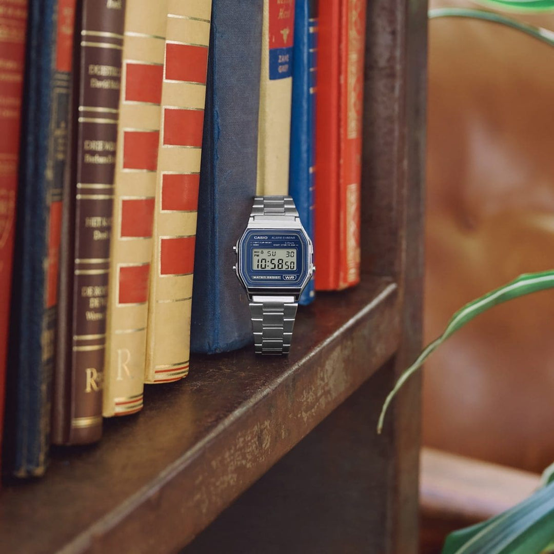 Casio Iconic A158WEA-2EF - bracciale acciaio - cassa resina grigia - quadrante digitale