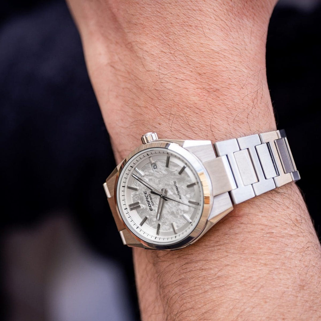 Casio Edifice Automatic EFK-110D-7AER - bracciale e cassa acciaio - quadrante grigio con datario - polso