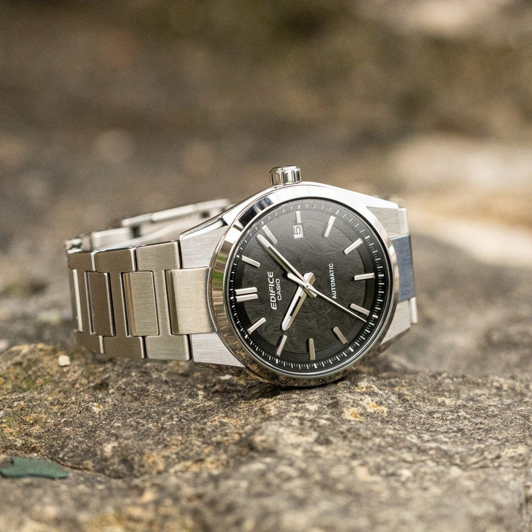 Casio Edifice Automatic EFK-110D-1AER - bracciale e cassa acciaio - quadrante nero con datario