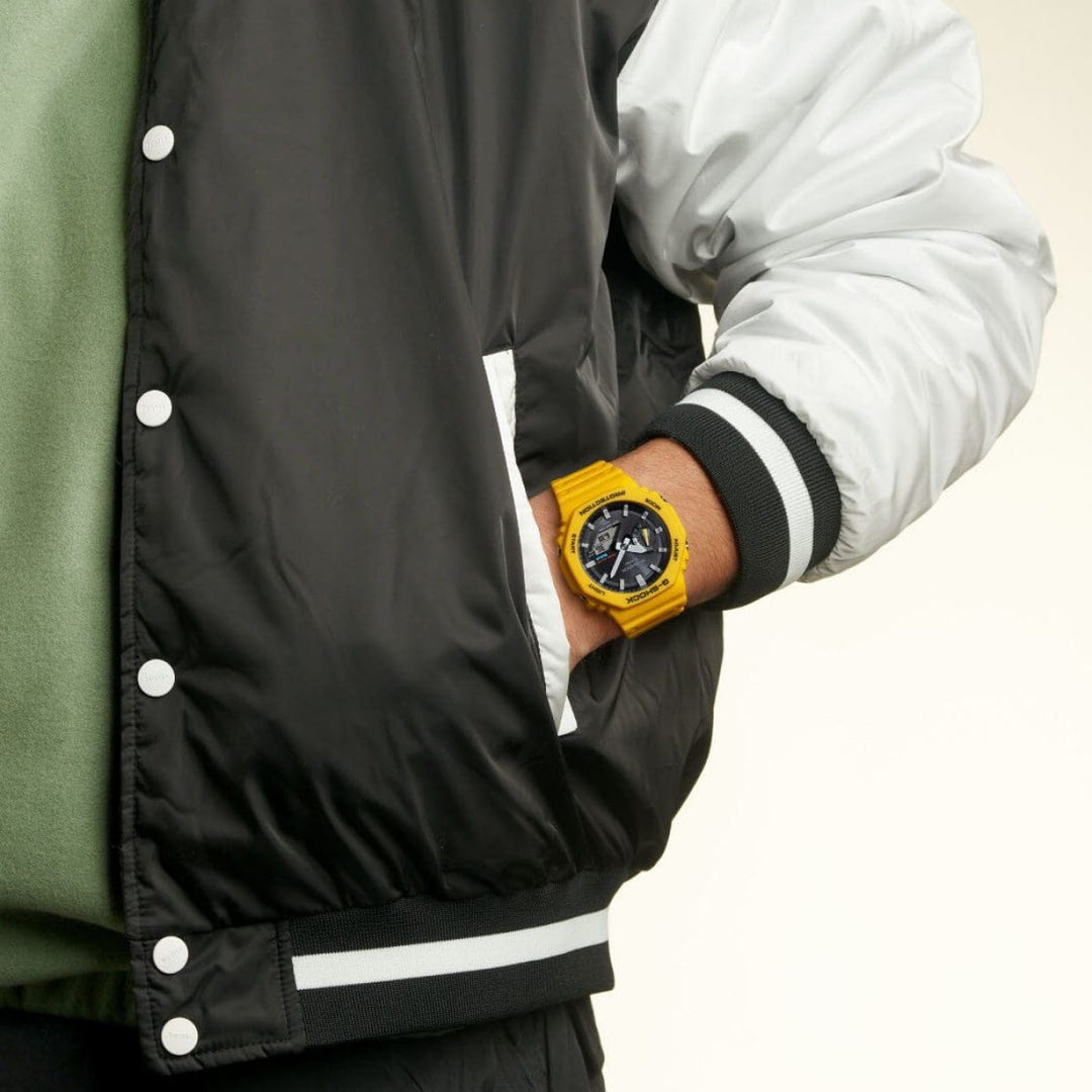Casio G-shock GA-B2100C-9AER - bracciale e cassa resina gialla - quadrante nero multifunzione - polso