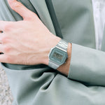 Load image into Gallery viewer, Casio Iconic A168WA-3AYES - cassa resina grigia - bracciale acciaio - quadrante grigio multifunzionale - polso