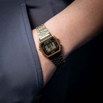 Load image into Gallery viewer, Casio Vintage LA680WEGA-1ER - bracciale acciaio dorato - cassa resina oro - quadrante nero - polso