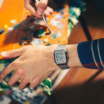 Load image into Gallery viewer, Casio Edgy A130WE-7AEF - bracciale e cassa grigi - quadrante digitale grigio multifunzionale