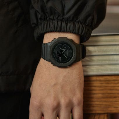 Casio G-shock GA-B2100 GA-B2100-1A1ER - cinturino, cassa e quadrante neri- polso
