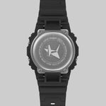Load image into Gallery viewer, Casio G-shock Serie 5600 DW-5600RGM-1ER - cinturino e cassa neri con dettagli bianchi - quadrante digitale nero - fondello