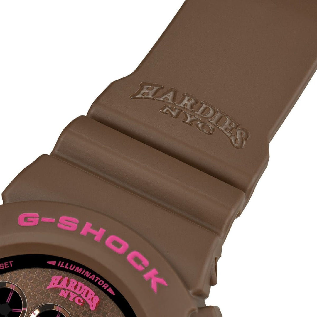 Casio G-shock x Hardies NYC DW-6900HH-5ER - cinturino, cassa e quadrante marroni con dettagli rosa
