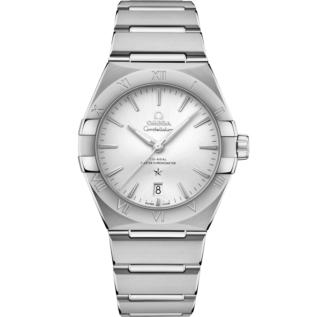 Quadrante argentato sunburst dell’Omega Constellation 39 mm con indici a bastone rodiati, lancette sfaccettate e datario a ore 6