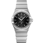 Quadrante nero sunburst dell’Omega Constellation 36 mm con indici a bastone rodiati, lancette sfaccettate e datario a ore 3