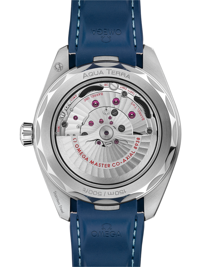 Cinturino in gomma blu con chiusura déployante in acciaio dell’Omega Seamaster Aqua Terra 150M GMT Worldtimer 43 mm.