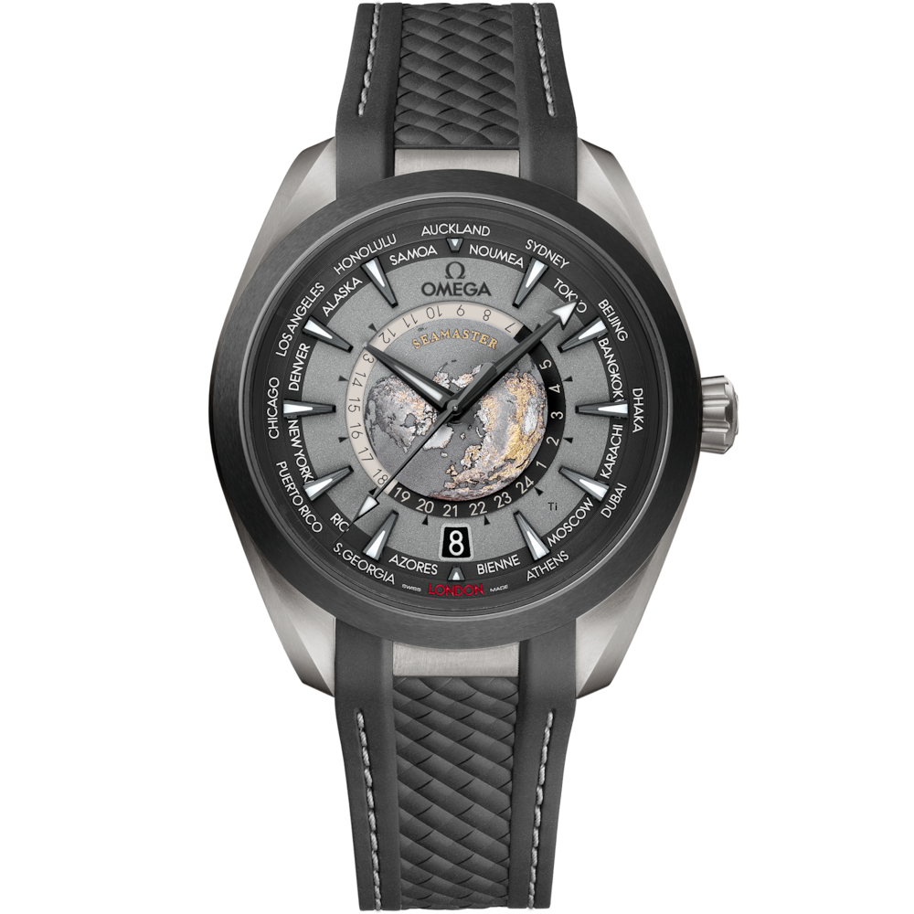 Quadrante nero guilloché con mappa del mondo incisa al laser su titanio e indici in oro Moonshine™ 18K dell’Omega Seamaster Aqua Terra 150M GMT Worldtimer 43 mm modello 220.92.43.22.99.001.