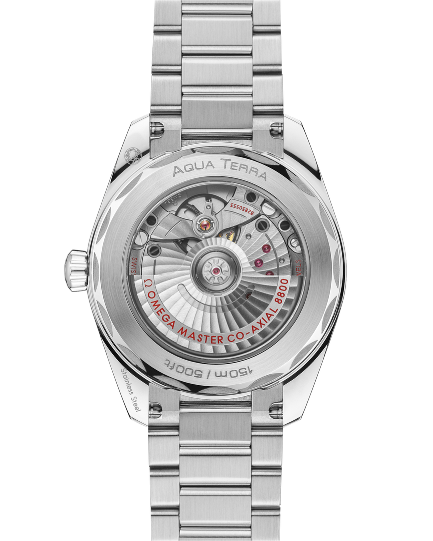 Bracciale in acciaio inossidabile lucido e spazzolato con chiusura deployante a farfalla dell’Omega Seamaster Aqua Terra Shades 38 mm.