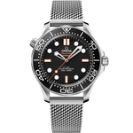 Load image into Gallery viewer, Quadrante nero opaco con indici e lancette luminescenti dell’Omega Seamaster Diver 300M 42 mm modello 210.30.42.20.01.018 con cassa in ceramica nera.
