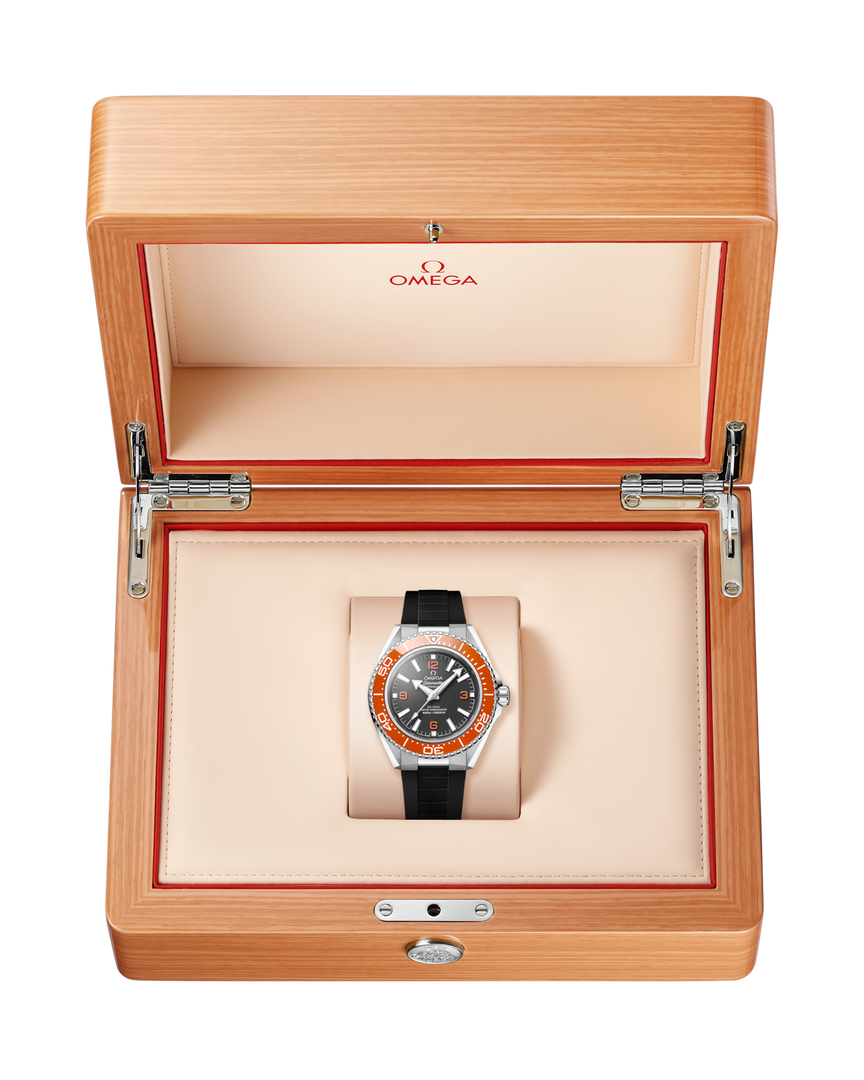 OMEGA Seamaster Planet Ocean 600M ghiera arancio 217.32.42.21.01.003 box