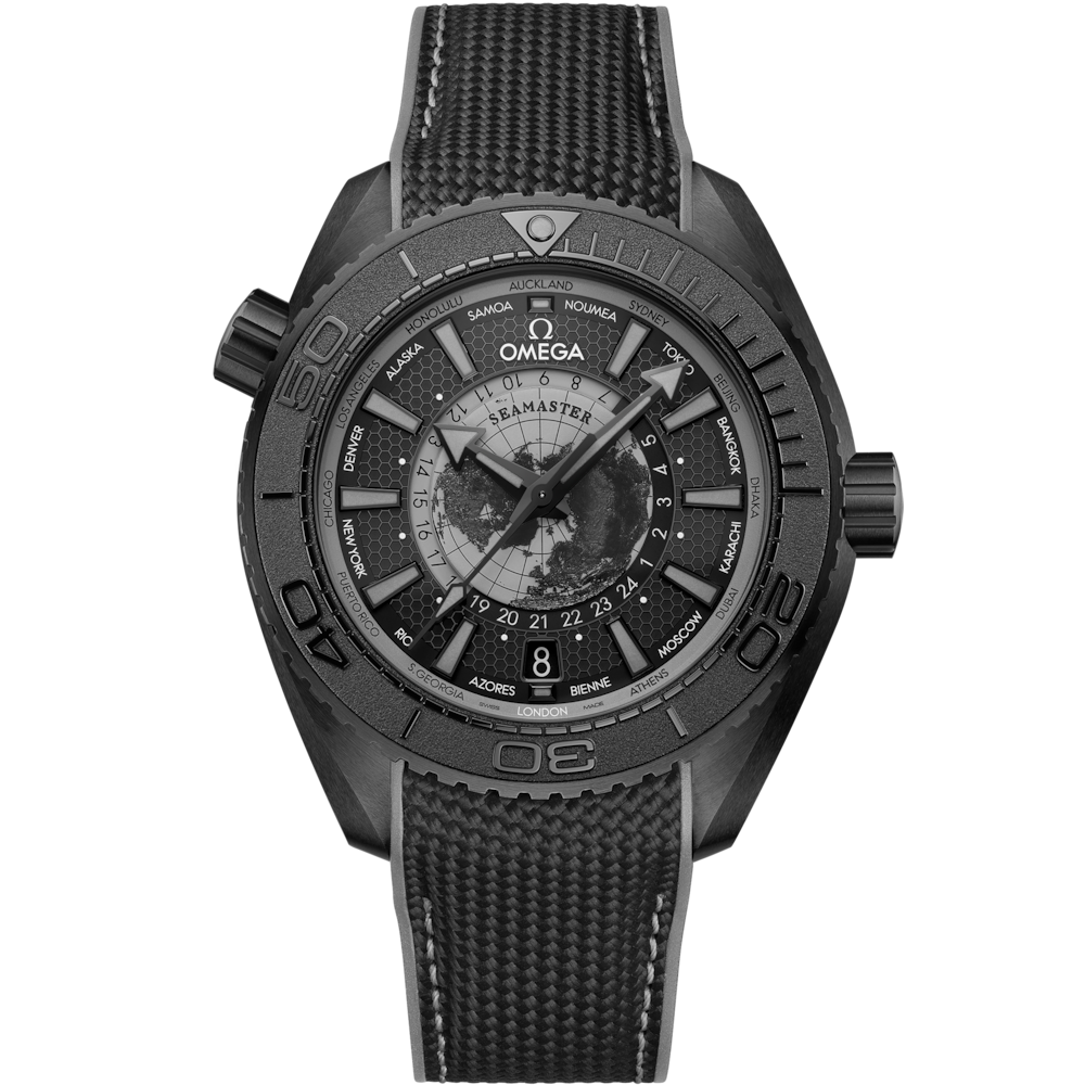 Quadrante nero opaco con mappa del mondo e indicatore 24 ore dell’Omega Seamaster Planet Ocean 600M GMT Worldtimer 45,5 mm modello 215.92.46.22.01.007.