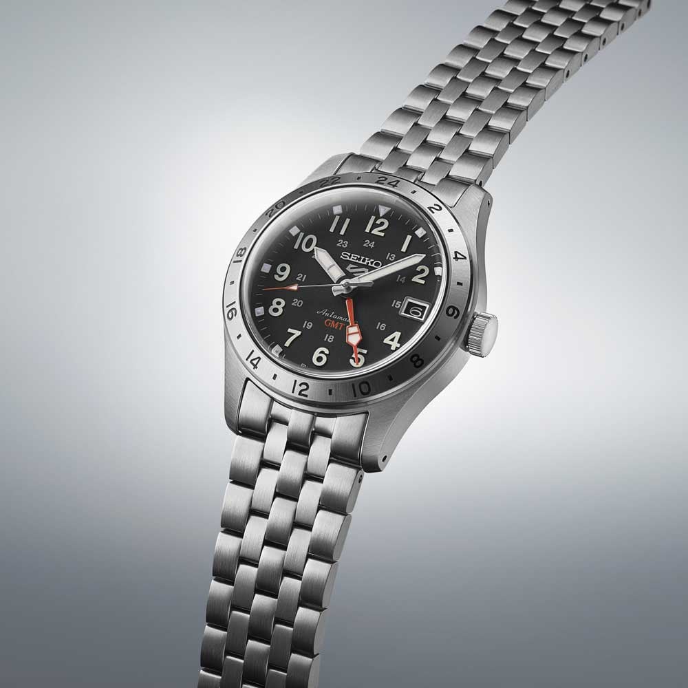 Seiko 5 Sports SSK023K1 - bracciale e cassa acciaio - quadrante nero con datario e funzione GMT