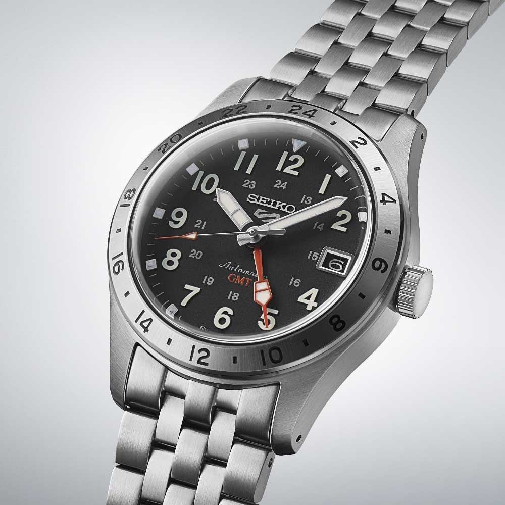 Seiko 5 Sports SSK023K1 - bracciale e cassa acciaio - quadrante nero con datario e funzione GMT